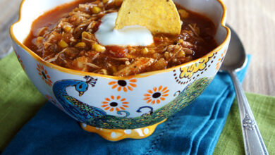 Slow cooker chicken enchilada soup