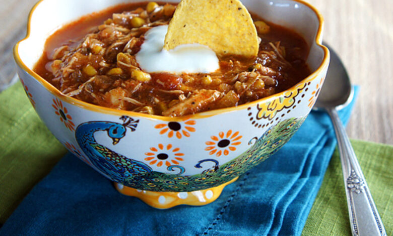 Slow cooker chicken enchilada soup