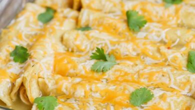 Quick and easy green chicken enchiladas