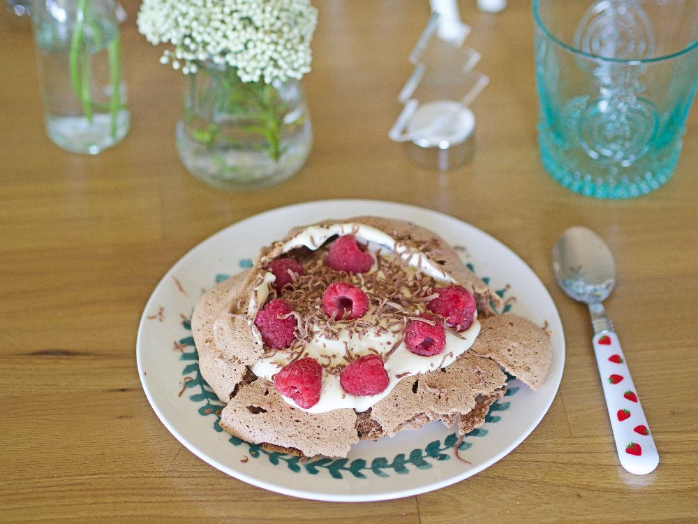 Chocolate pavlovas for two