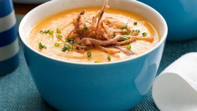 Creamy cauliflower and carrot soup