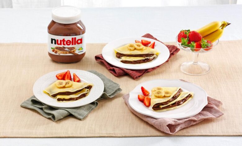 Fresh berry nutella crepes