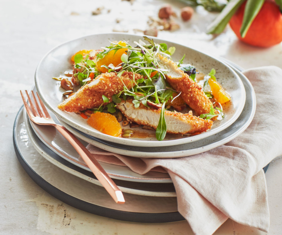 Chicken and tangelo salad with peanut dressing