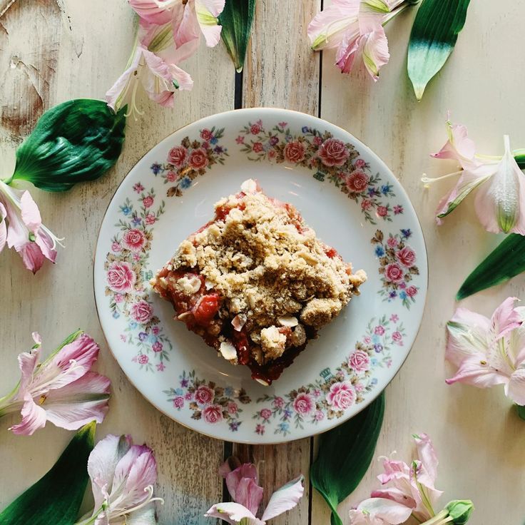 Lemony strawberry oat soak with kiwi mint