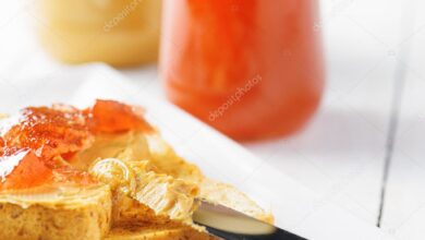 Strawberry chia jam and cashew butter toasts