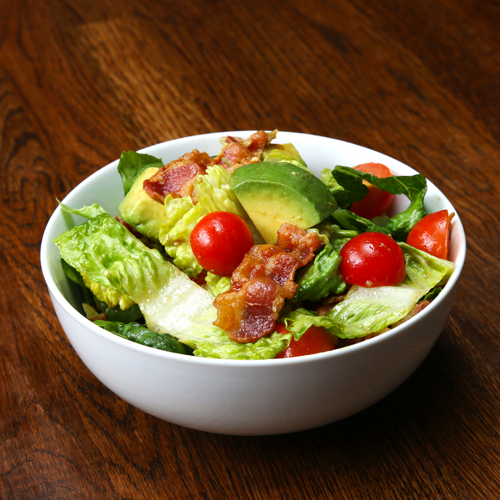 Blt salad with avocado