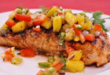 Grilled salmon with pineapple salsa