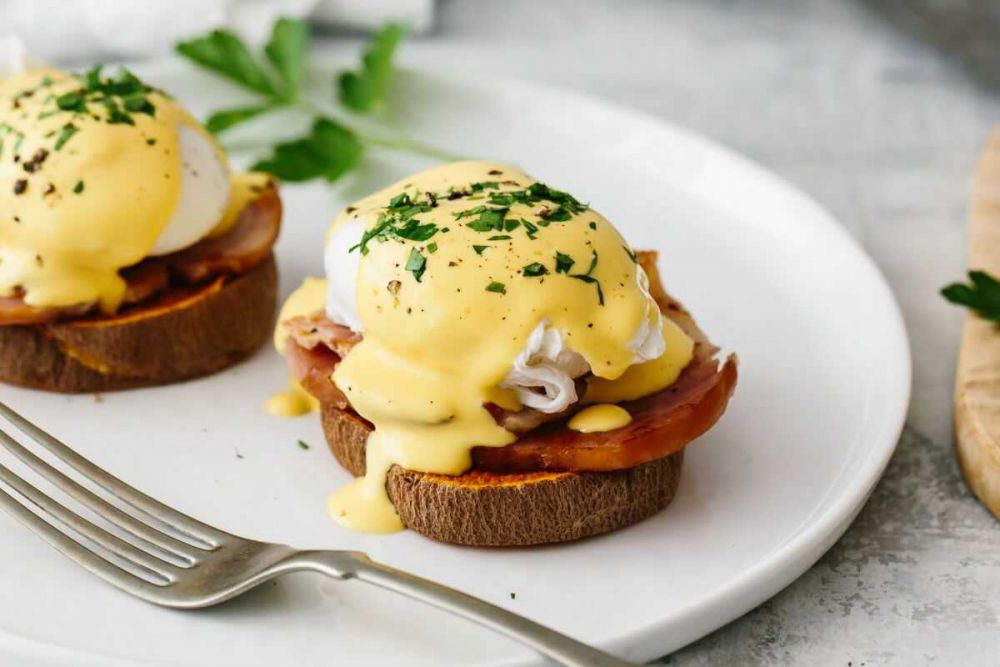 Vegetarian country benedict