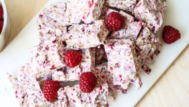 Frozen raspberry yogurt granola bites