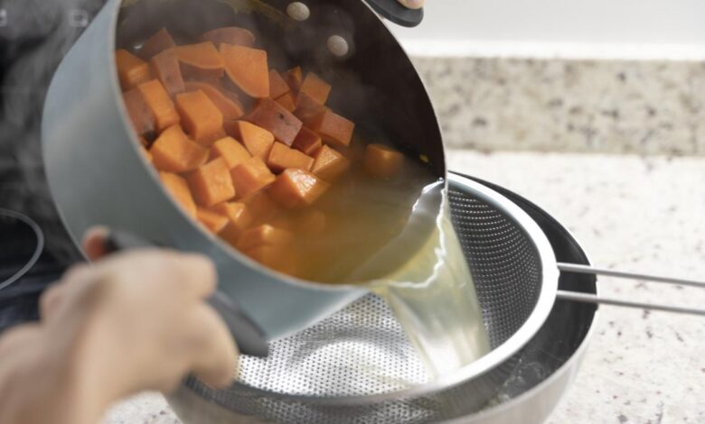 Slow cooker vegan mashed sweet potatoes