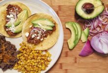 Slow cooker chicken mole tacos