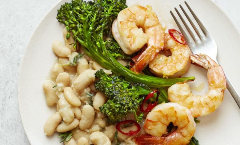 Roasted shrimp with white beans