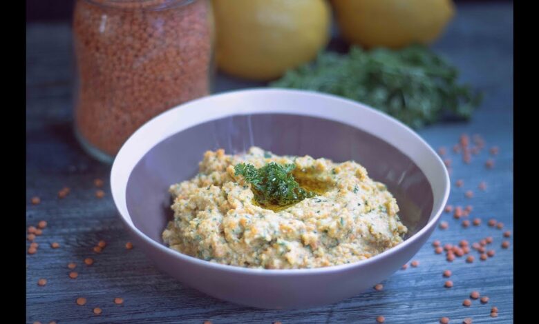 Red lentil beet hummus