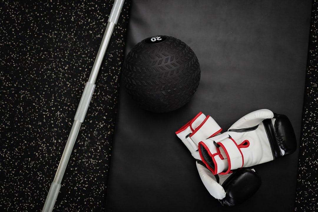 5 great things about working out with medicine balls