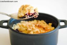 Microwave breakfast berry crumble