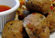 Thai turkey meatballs with spicy cilantro dip