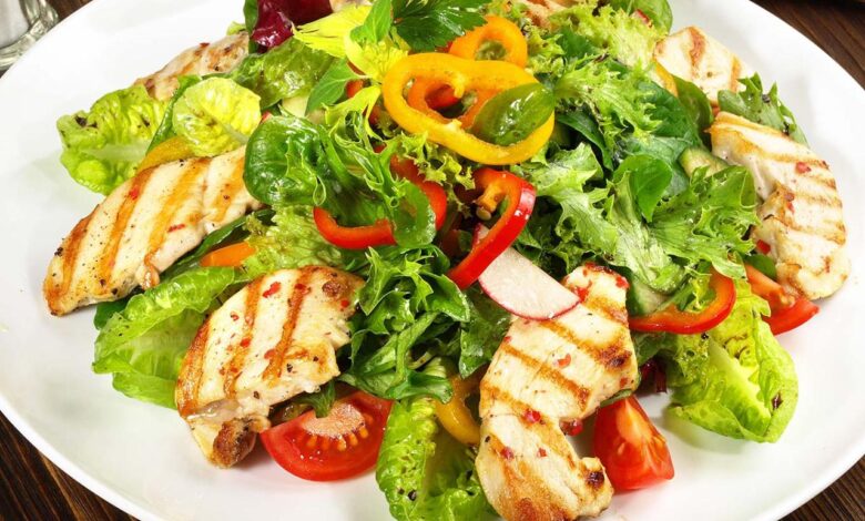 Diets and recipes for meal worthy salads