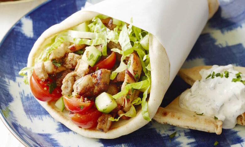 Chicken shawarma pita pizzas