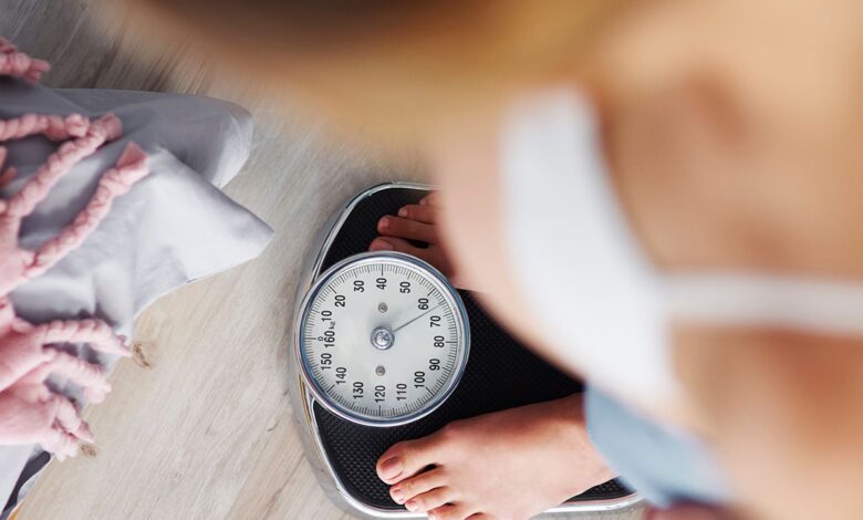 How much weight is safe to lose in a month