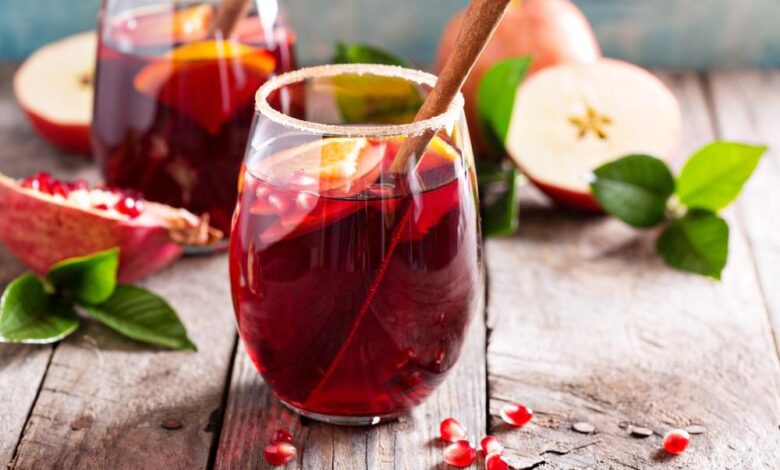 5 cocktail hacks healthier holiday drinking