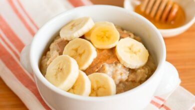 Slow cooker banana nut oatmeal