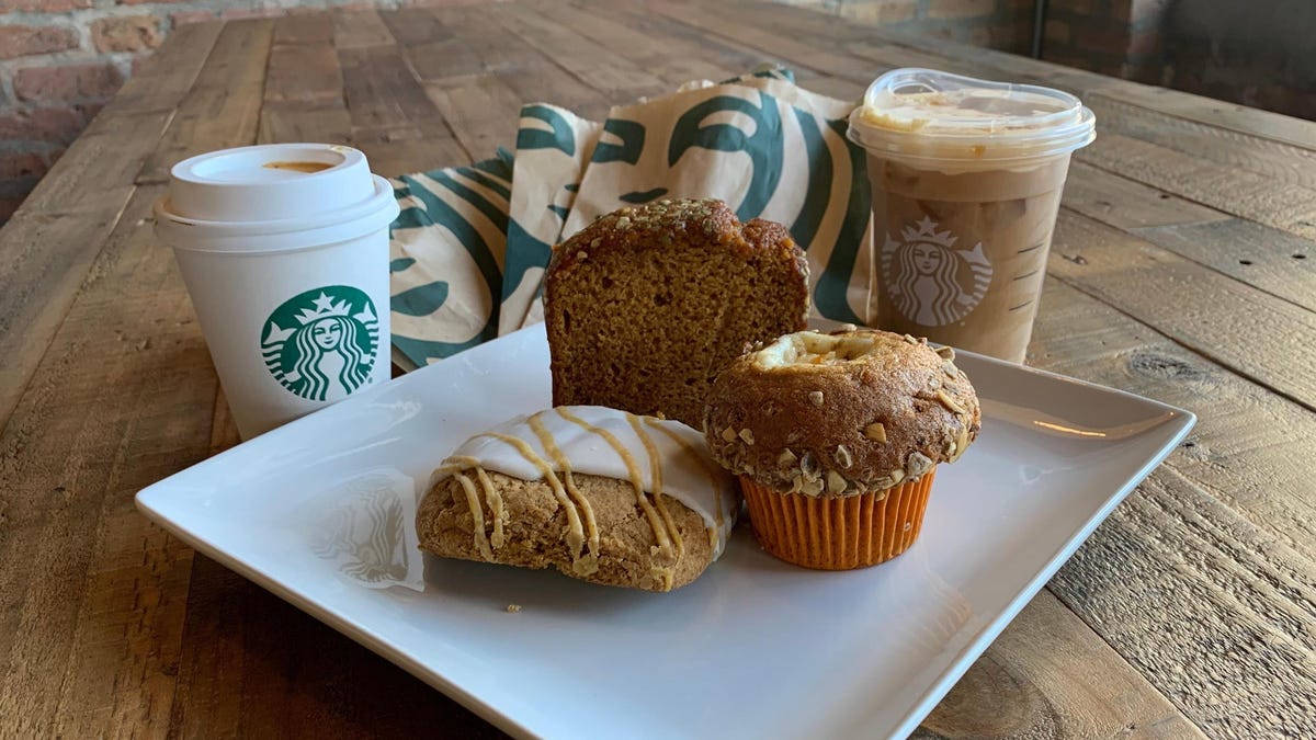 A registered dietitian hacks the starbucks pumpkin spice menu