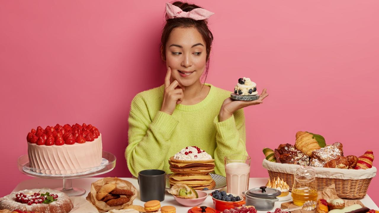 How to understand sugar cravings and get them under control