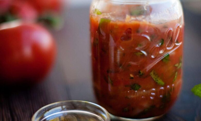 20 minute egg spicy tomato sauce