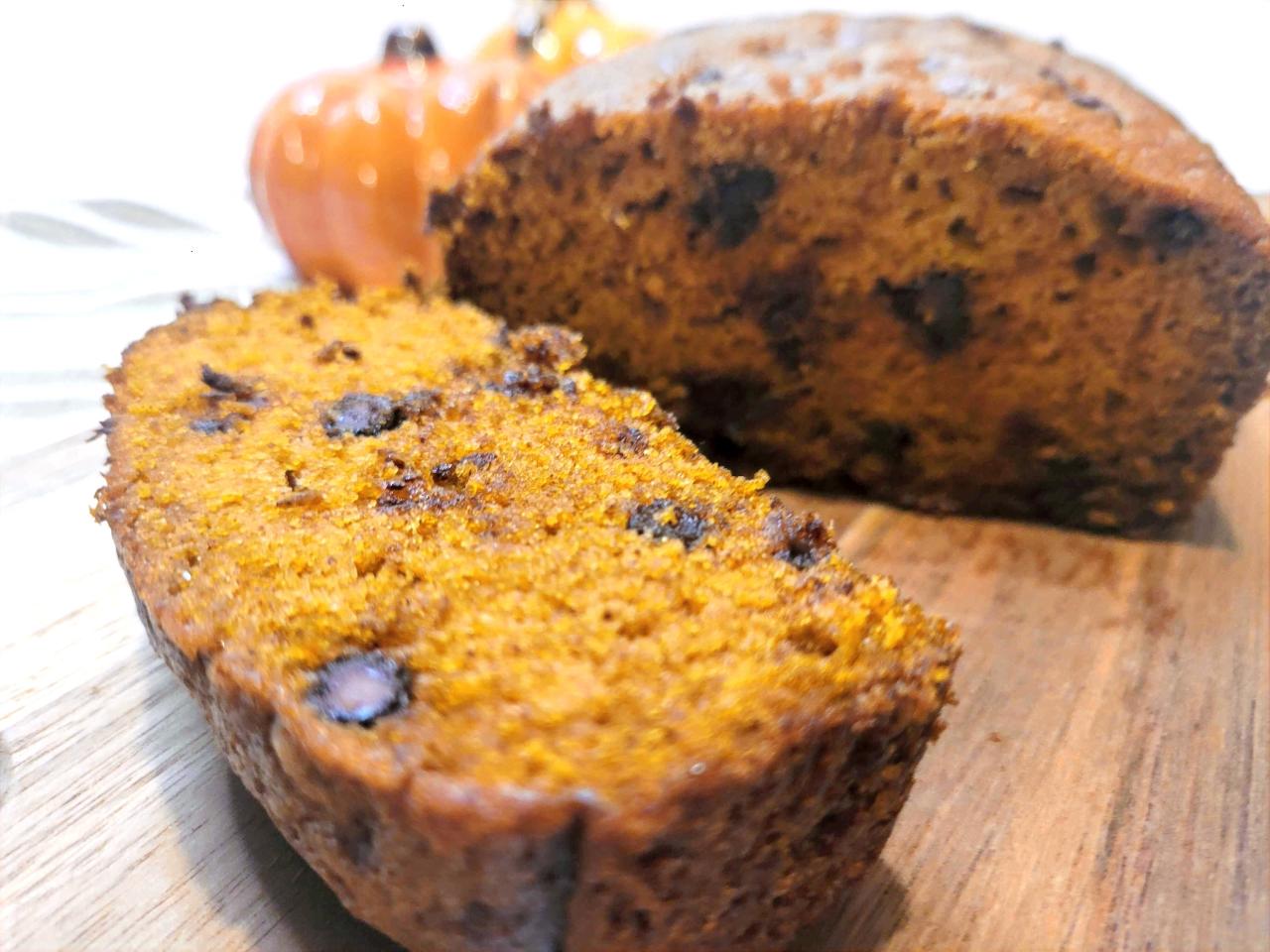 Chocolate chip pumpkin bread
