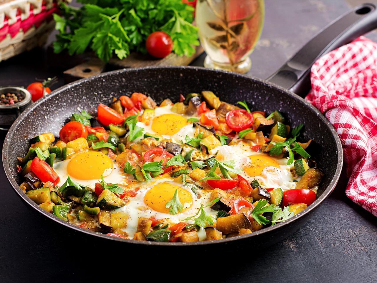 10 hearty egg breakfasts under 360 calories