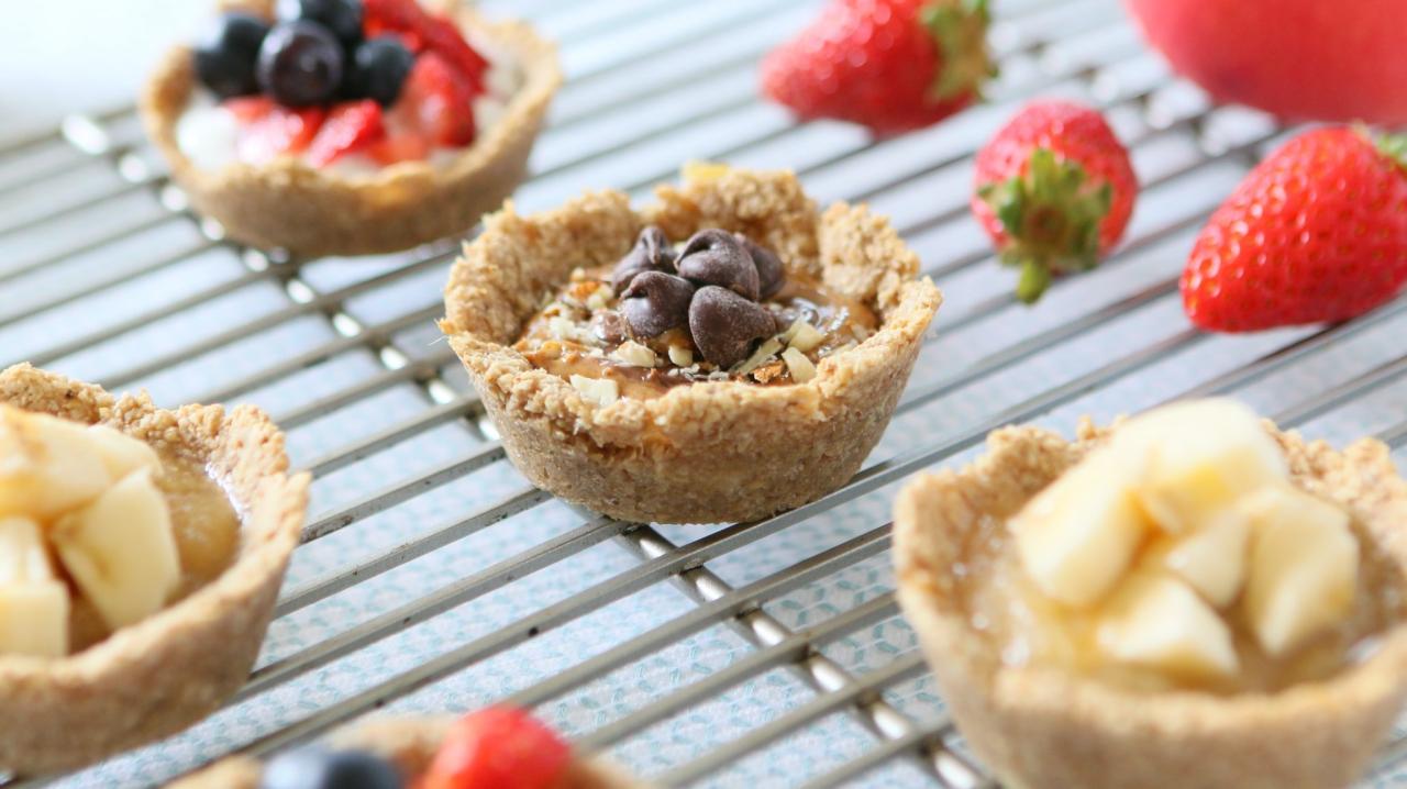 Pomegranate oatmeal snack cups