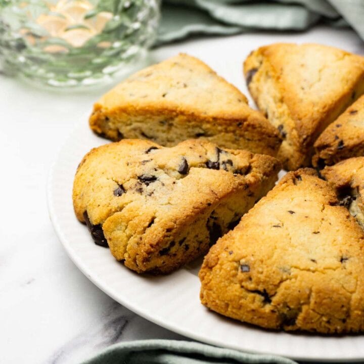 Almond flour cocoa scones