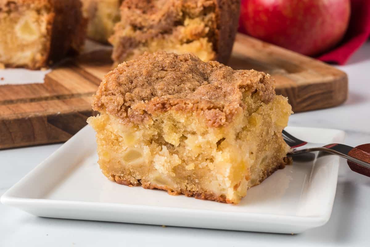 Vegan apple crumb coffee cake