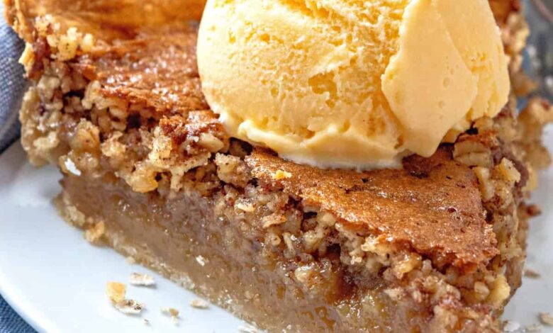 Oatmeal strawberry cookie pie