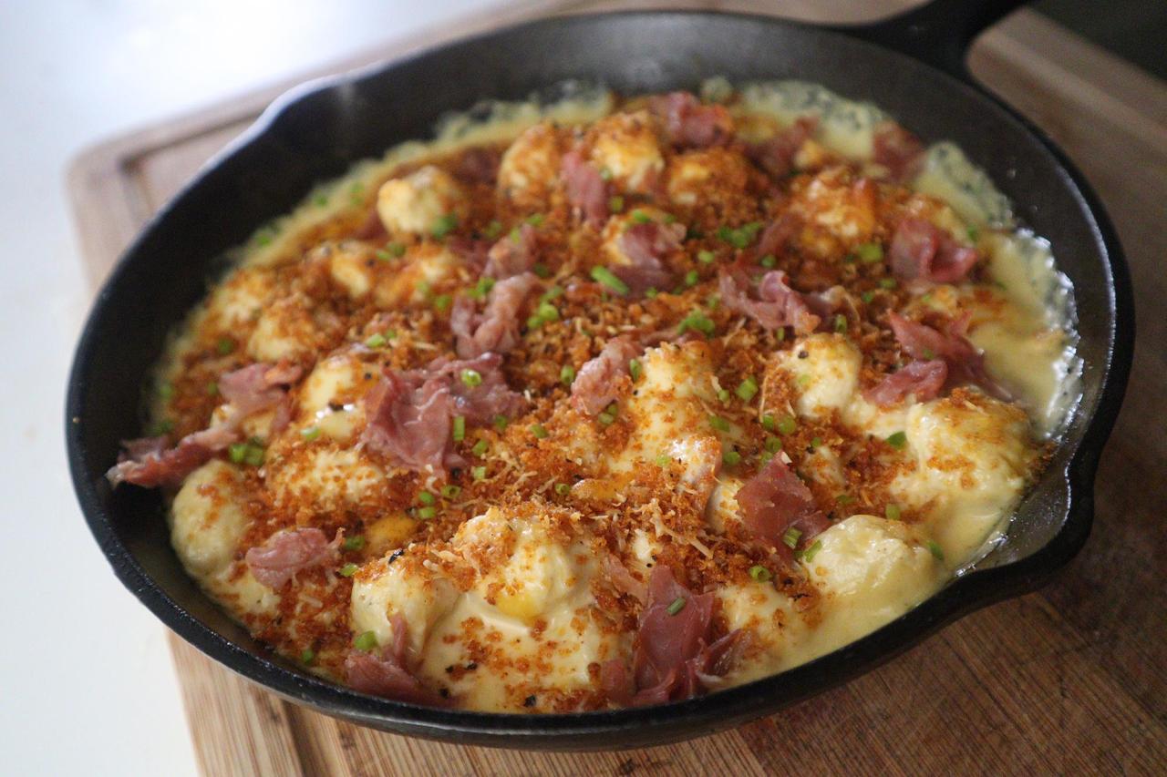 Mac cheese prosciutto bites