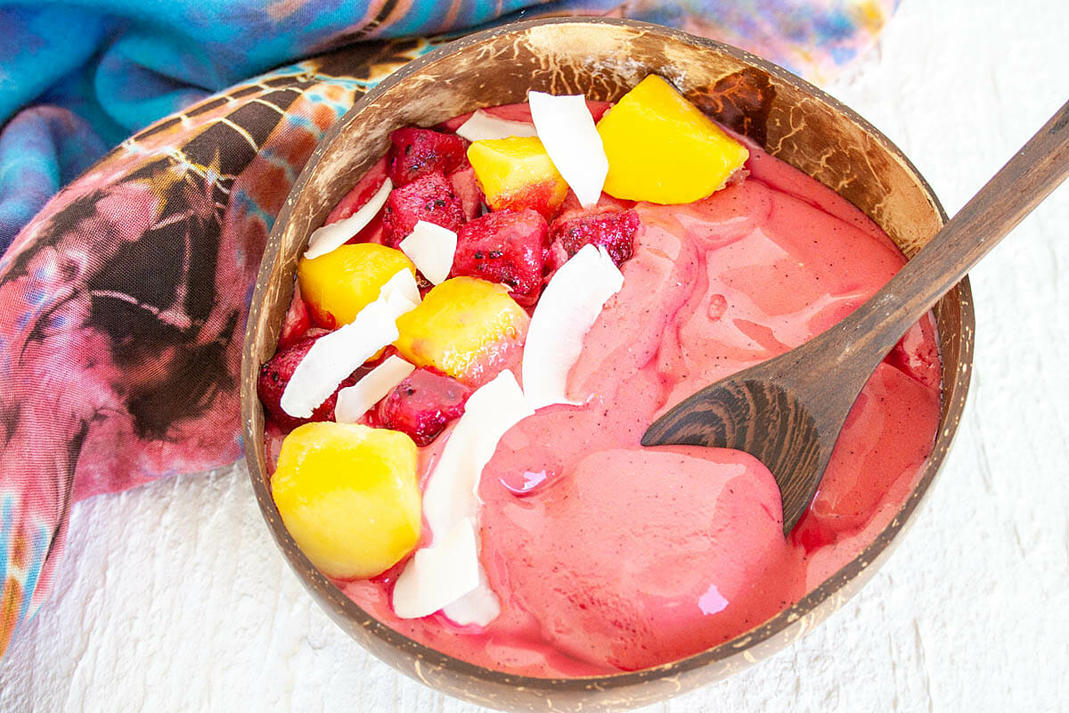 Pink cookie dragon fruit smoothie bowl